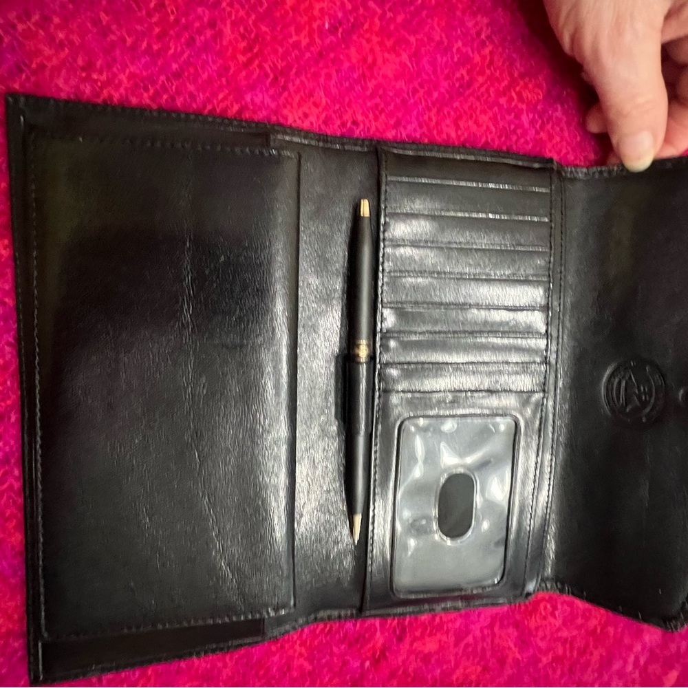 Brahmin Vintage Brown Croc Embossed Leather Tri-Fold Wallet & Checkbook Cover - Picture 6 of 9